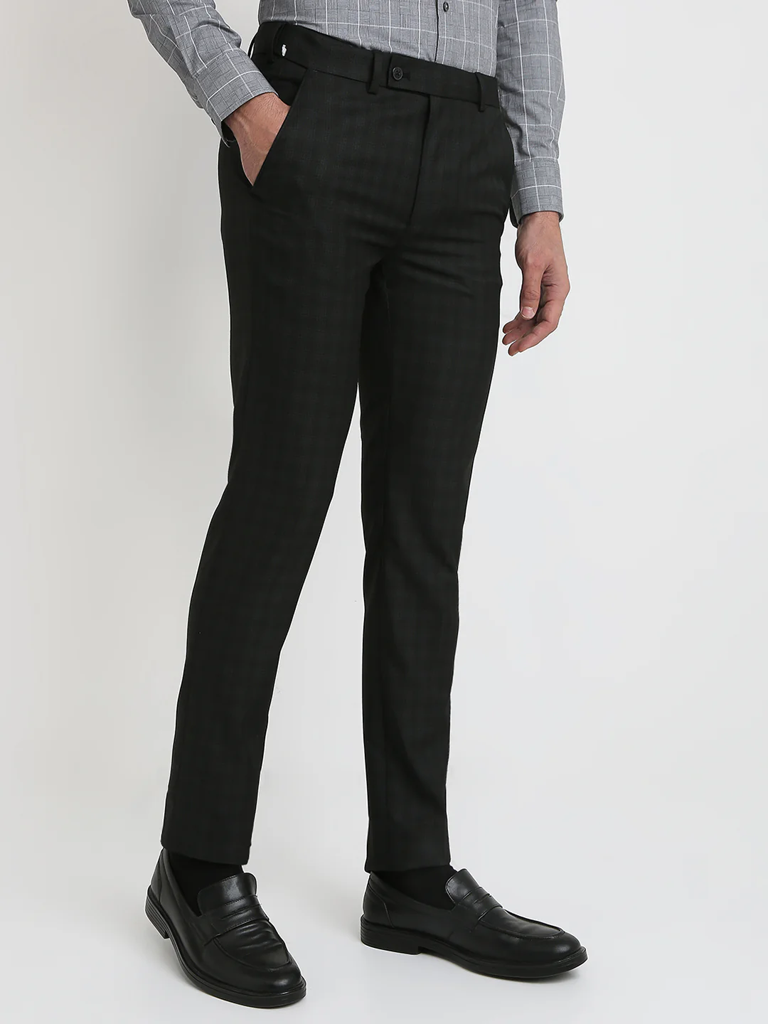 Park Avenue Men Black Checks Slim Fit Polyester Blend Trouser - Image 3