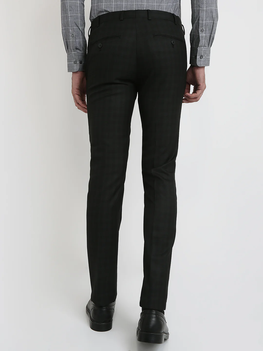 Park Avenue Men Black Checks Slim Fit Polyester Blend Trouser - Image 4