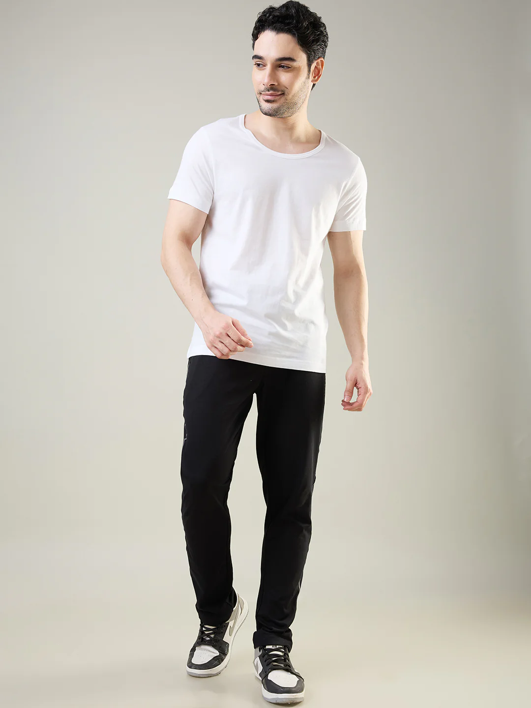 Park Avenue Men Black Cotton Blend Trackpant - Image 2