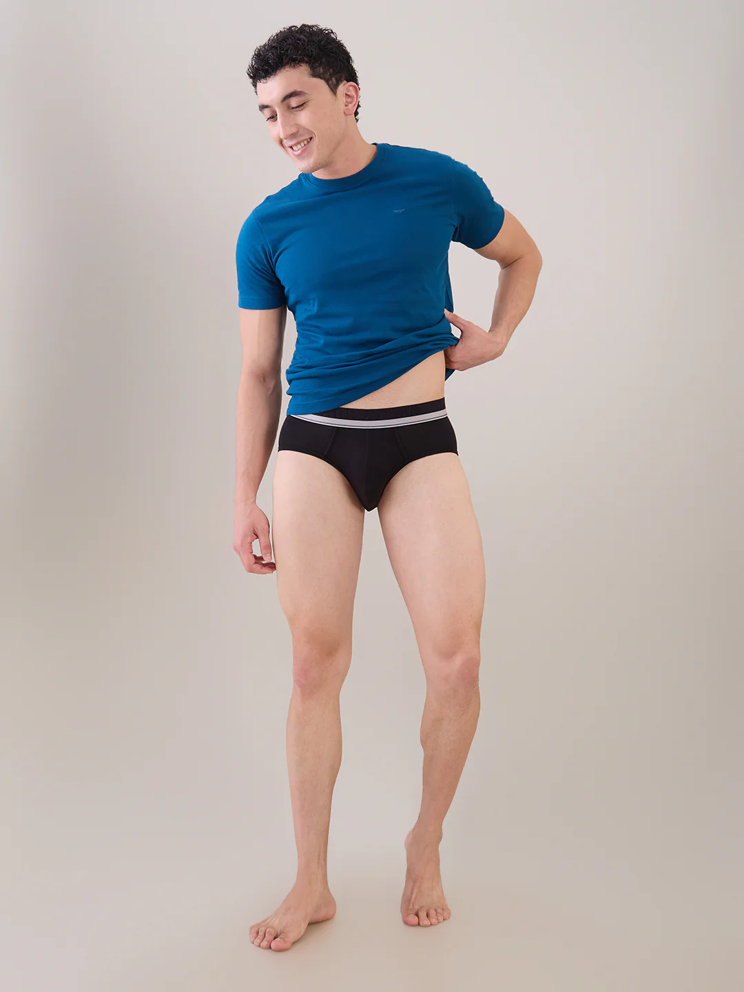 Park Avenue Men Black Modle Blend Brief - Image 6