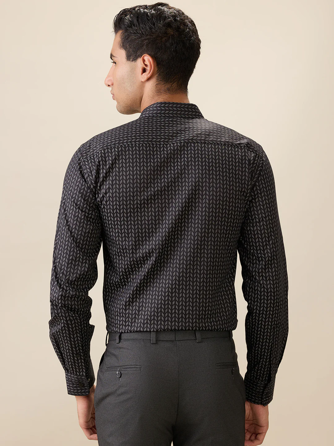 Park Avenue Men Black Printed Regular Fit Cotton Full Sleeve Ainsley Collar Formal Shirt - Image 4