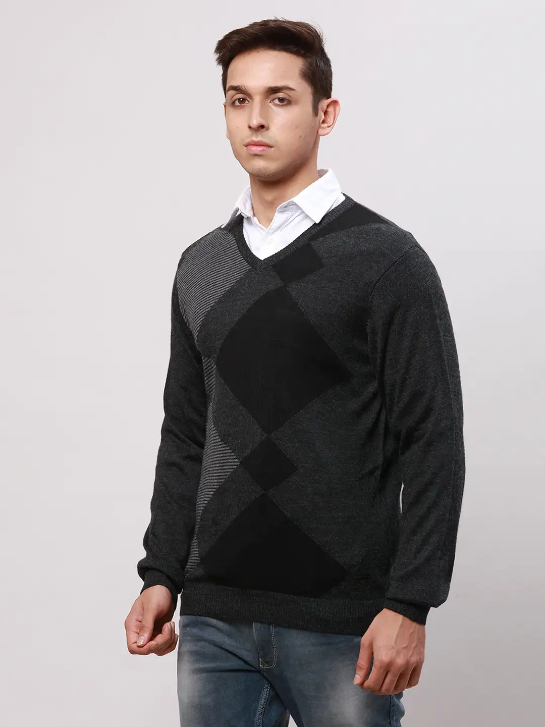 Park Avenue Men Black Regular Fit Argyle Cotton Full Sleeve V Neck Collar Pullovers - Image 3