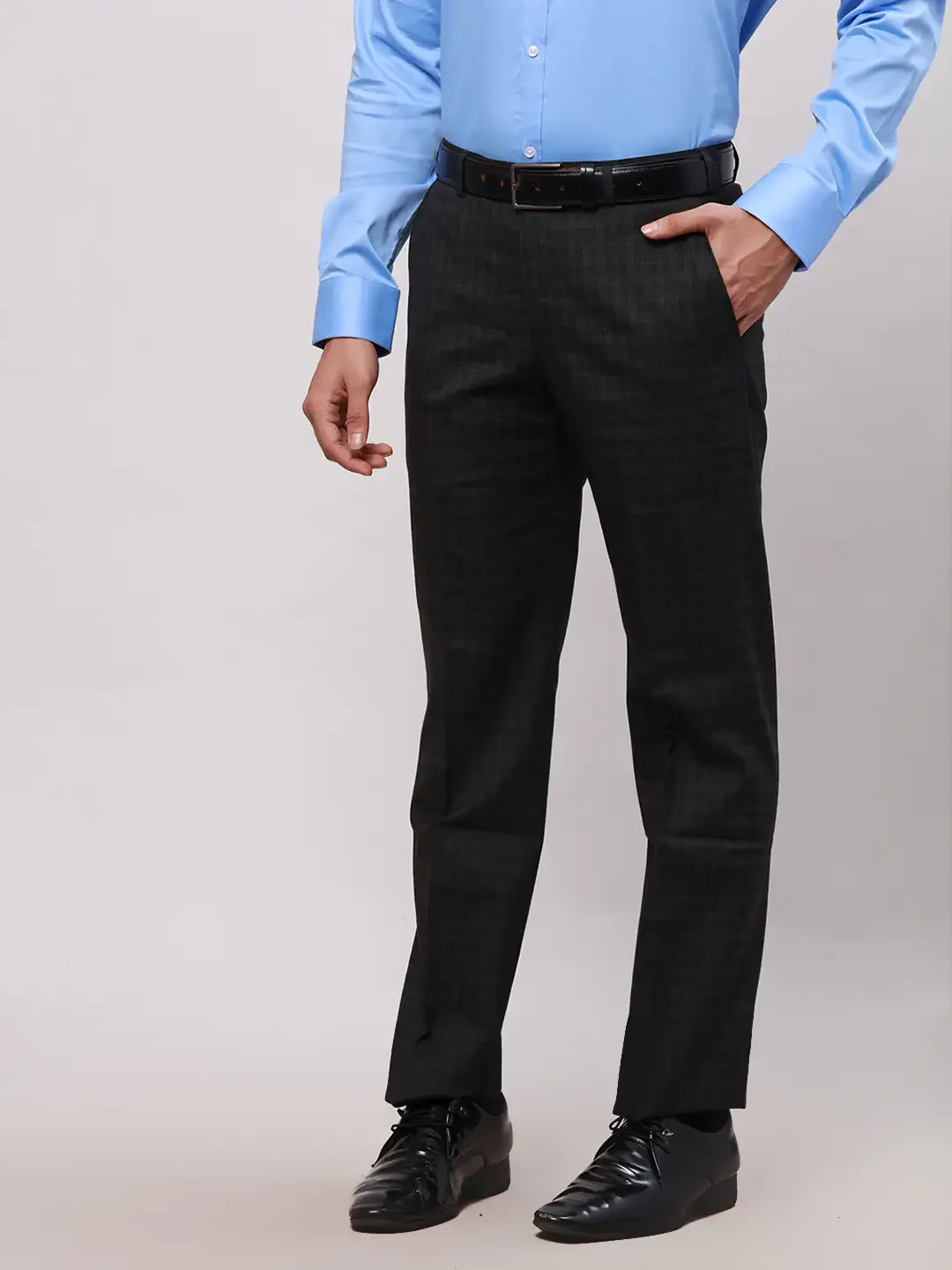 Park Avenue Men Black Smart Fit Checks Cotton Trousers - Image 3
