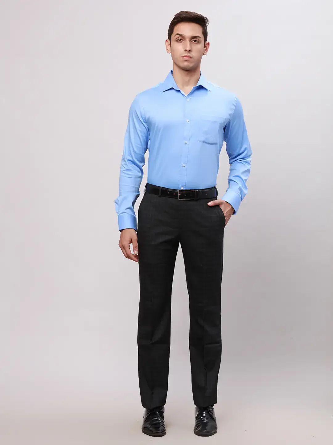 Park Avenue Men Black Smart Fit Checks Cotton Trousers - Image 5