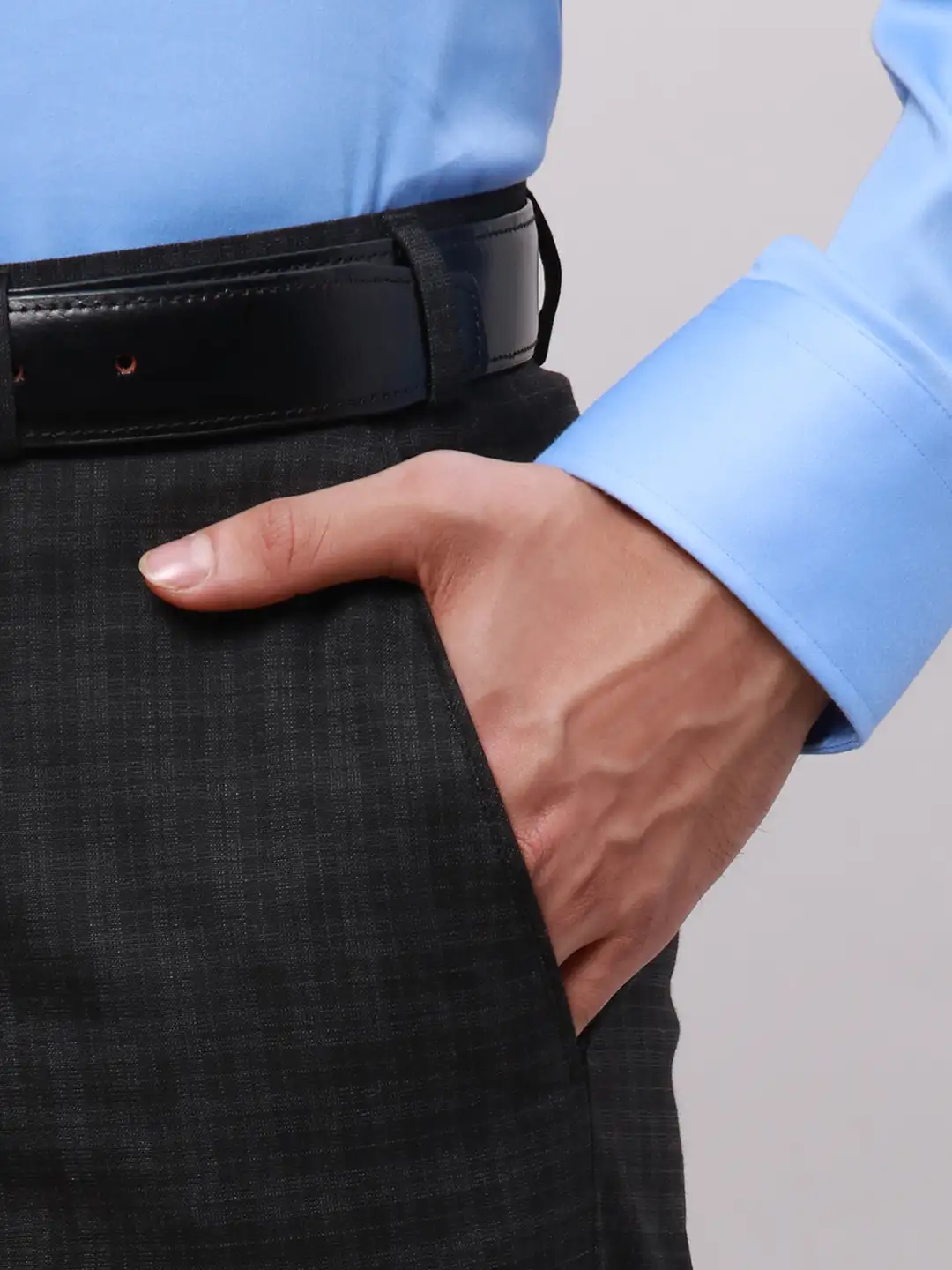 Park Avenue Men Black Smart Fit Checks Cotton Trousers - Image 6