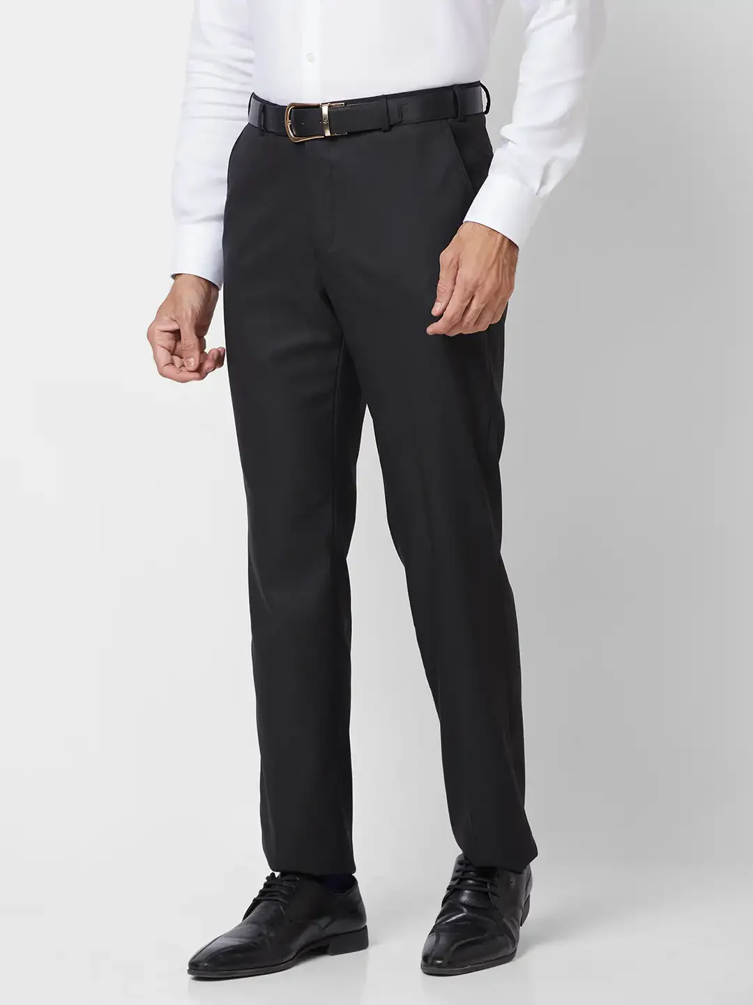 Park Avenue Men Black Smart Fit Solid Cotton Trousers - Image 3