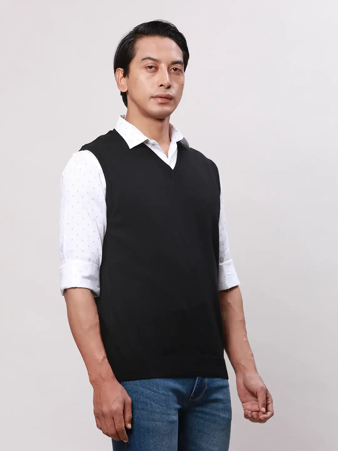 Park Avenue Men Black Solid Regular Acrylic Blend Sleeveless Pullover - Image 2