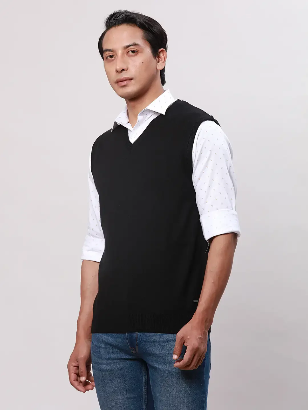 Park Avenue Men Black Solid Regular Acrylic Blend Sleeveless Pullover - Image 3