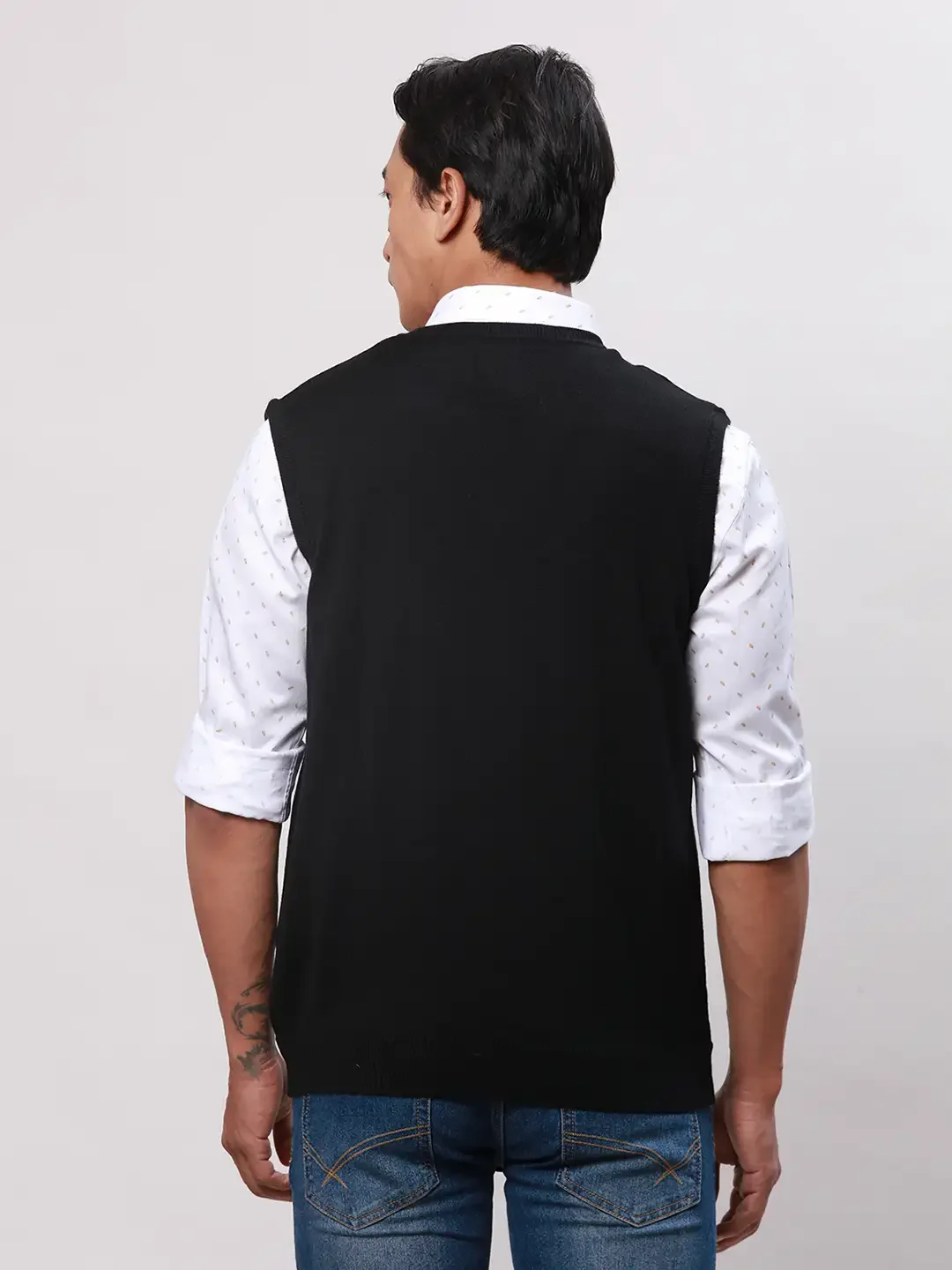 Park Avenue Men Black Solid Regular Acrylic Blend Sleeveless Pullover - Image 4