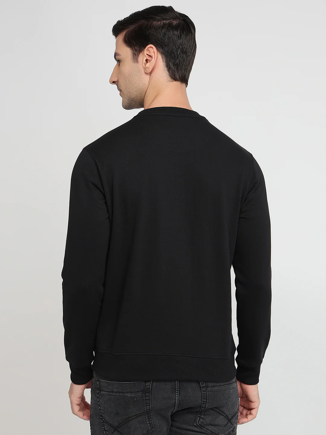 Park Avenue Men Black Solid Slim Fit Cotton Blend Sweatshirt - Image 4