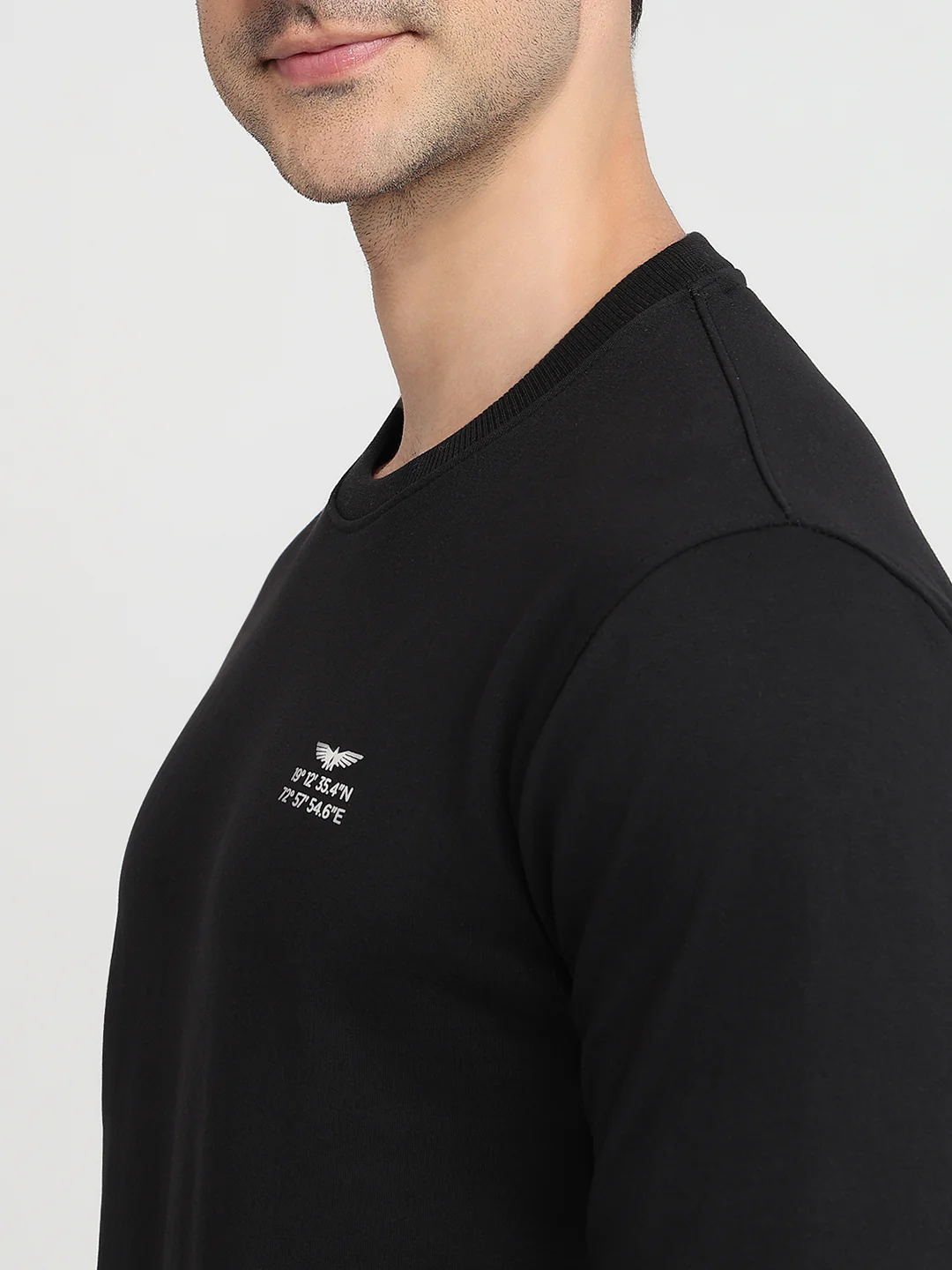 Park Avenue Men Black Solid Slim Fit Cotton Blend Sweatshirt - Image 6