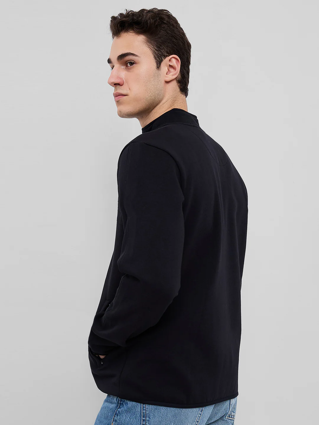 Park Avenue Men Black Solid Slim Fit Cotton Blend Sweatshirt - Image 4