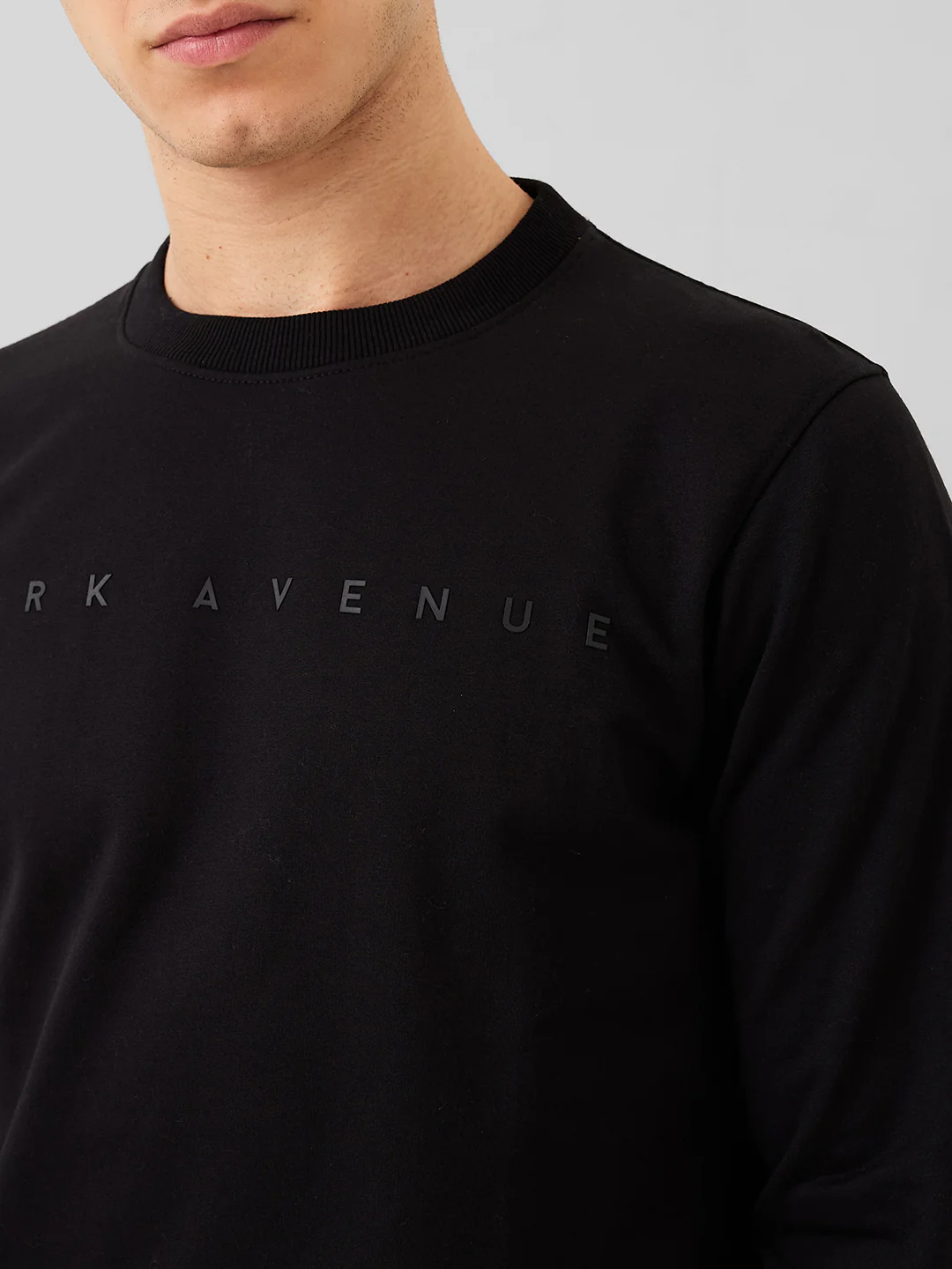 Park Avenue Men Black Solid Slim Fit Cotton Blend Sweatshirt - Image 5