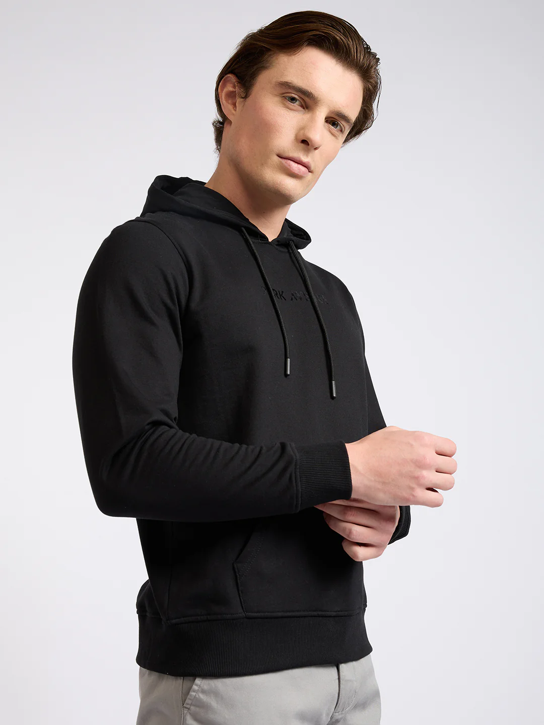Park Avenue Men Black Solid Slim Fit Cotton Blend Sweatshirt - Image 2