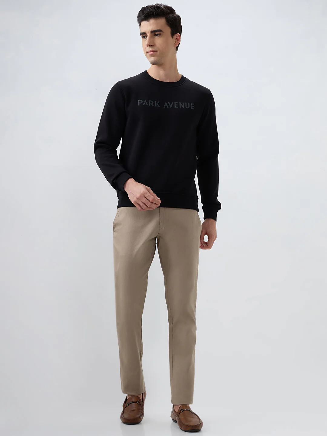 Park Avenue Men Black Solid Slim Fit Cotton Blend Sweatshirt - Image 5