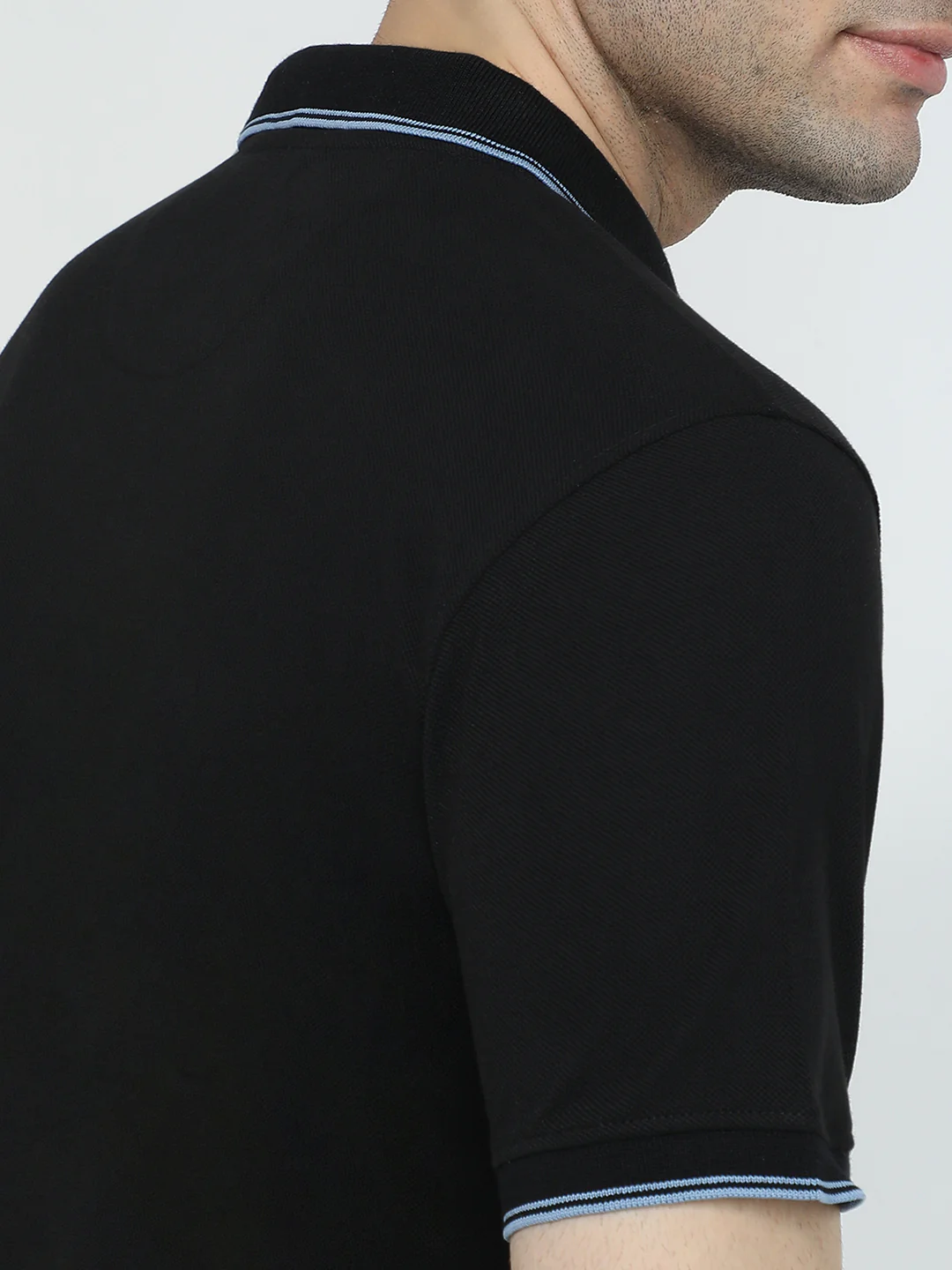 Park Avenue Men Black Solid Slim Fit Cotton Blend T-Shirt - Image 7