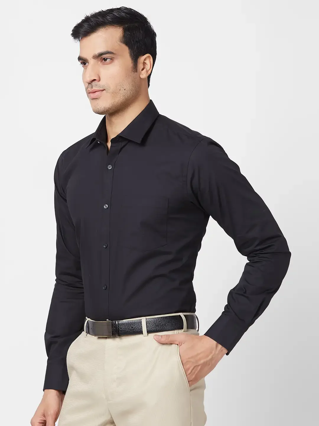 Park Avenue Men Black Solid Slim Fit Cotton Cutaway Collar Shirt - Image 3
