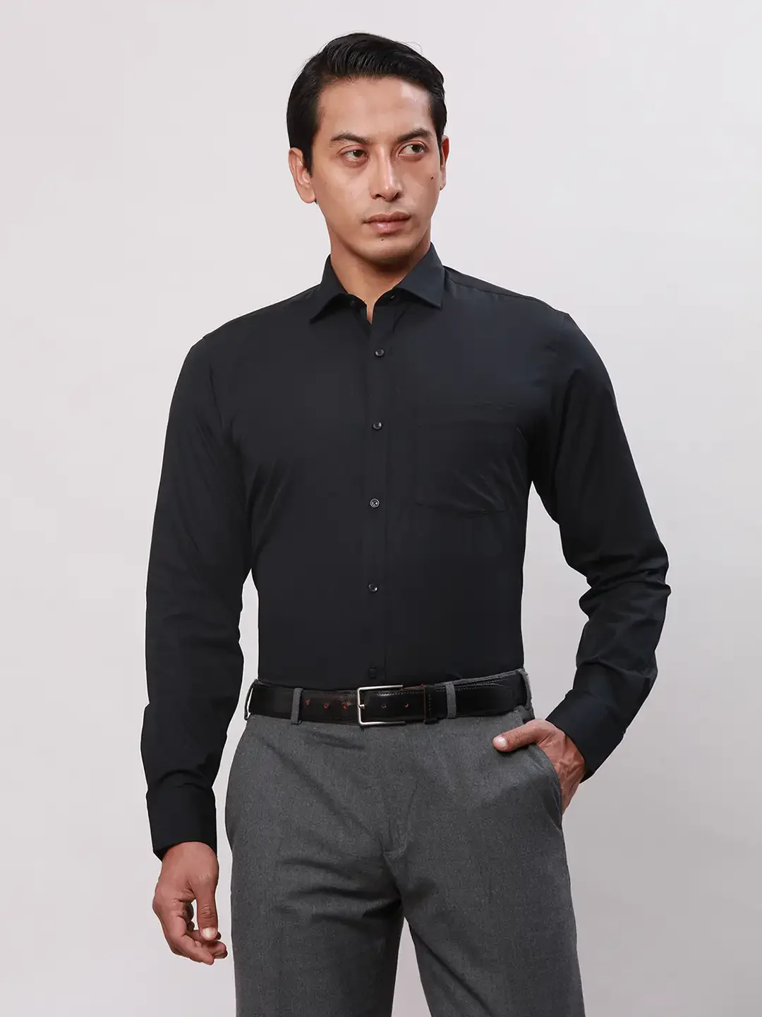Park Avenue Men Black Solid Slim Fit Cotton Shirts