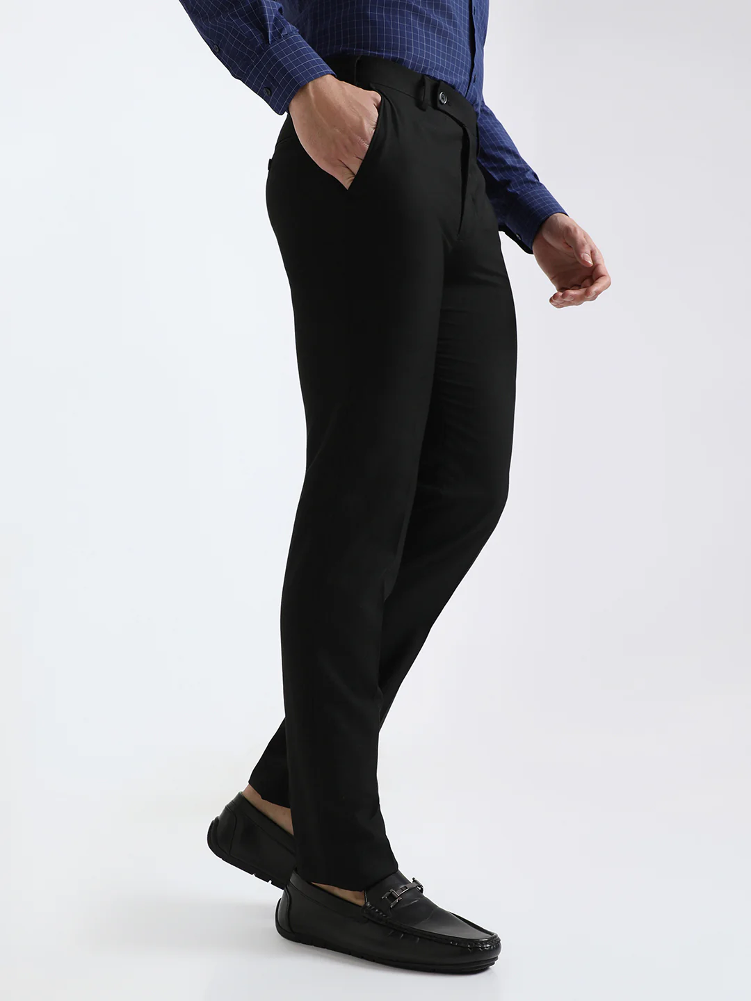 Park Avenue Men Black Solid Slim Fit Polyester Blend Trouser - Image 2