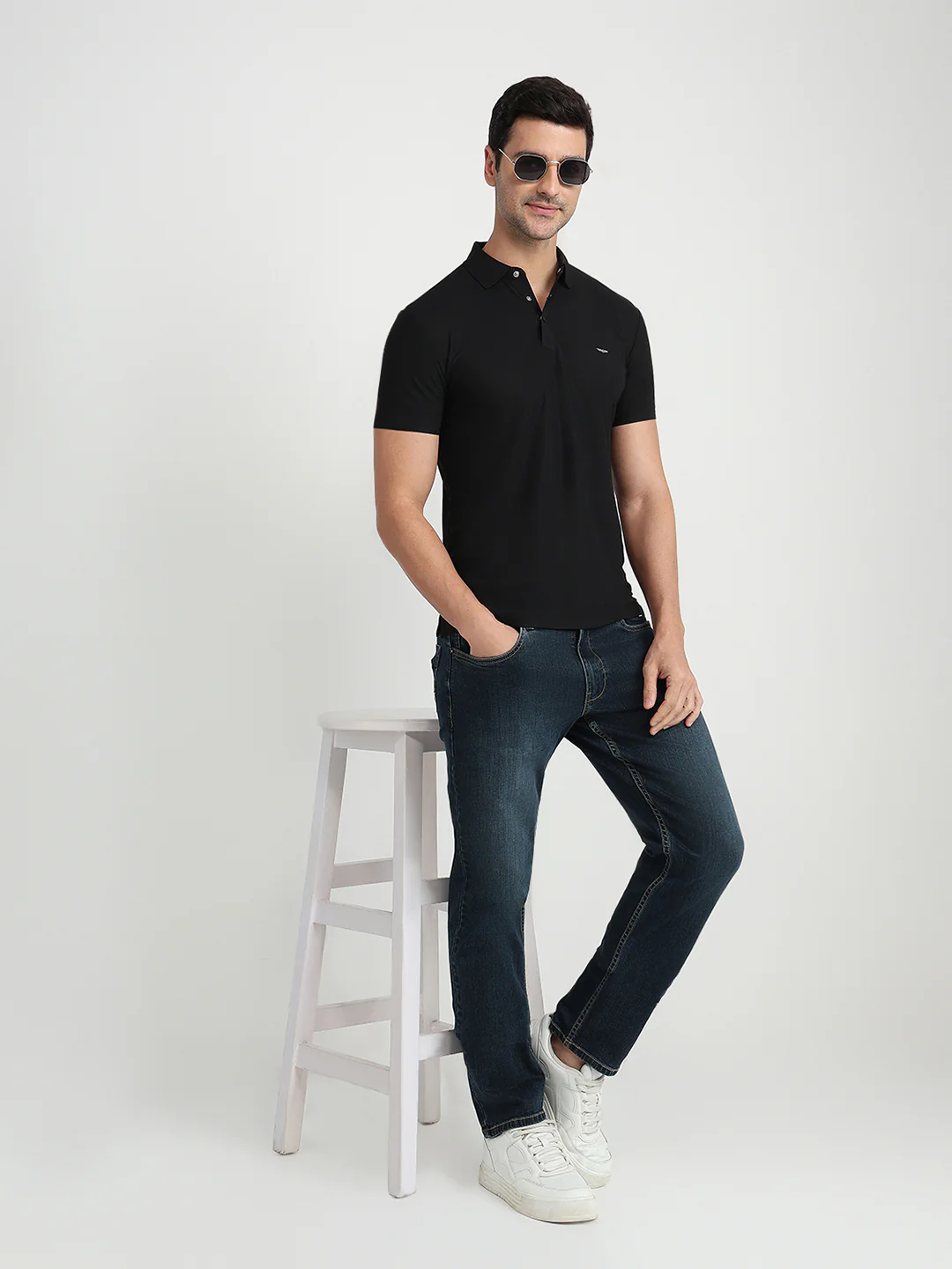 Park Avenue Men Black Solid Slim Fit Polyester Half Sleeve T-Shirt - Image 5