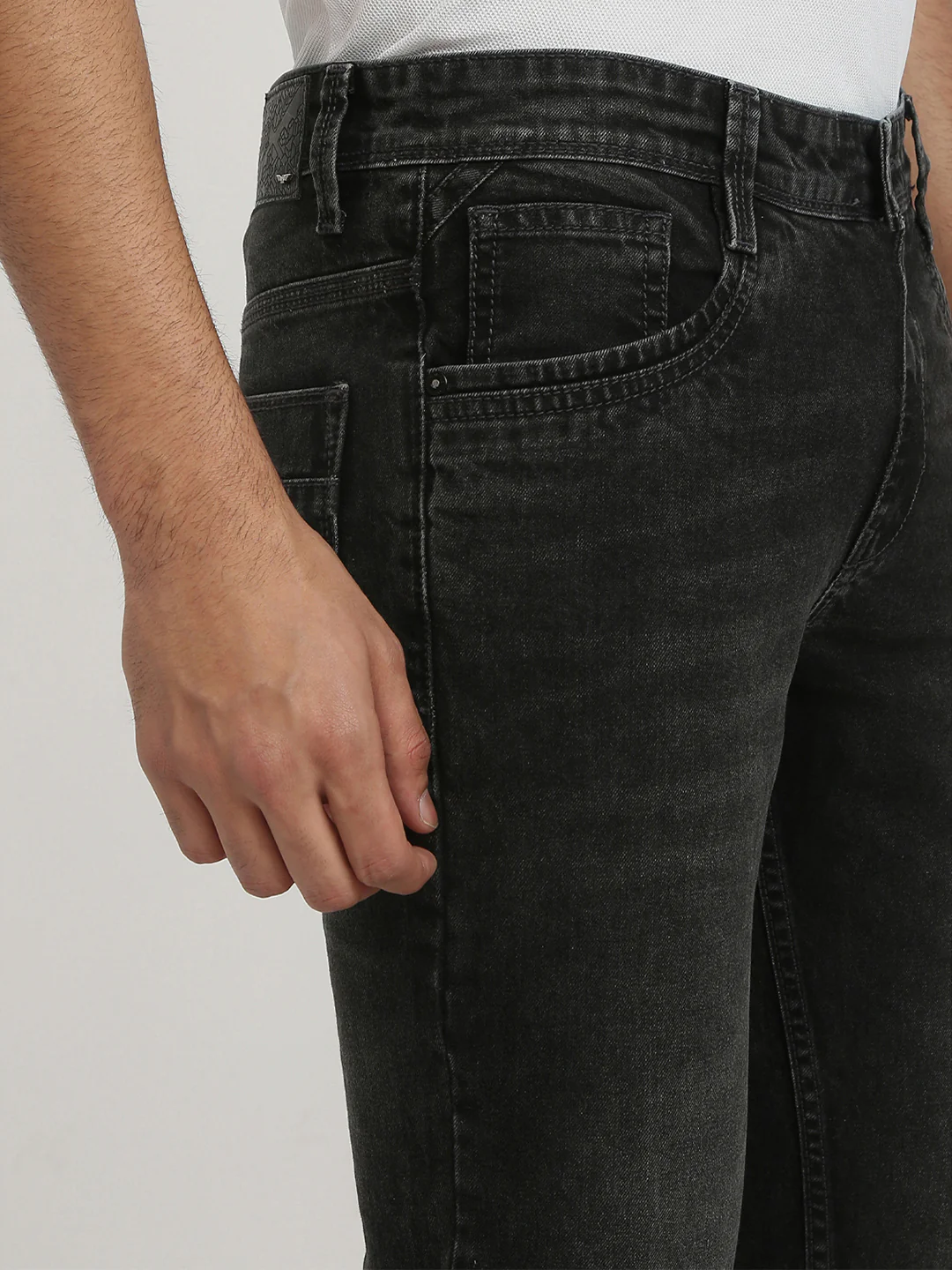 Park Avenue Men Black Solid Super Slim Fit Cotton Blend Jeans - Image 6