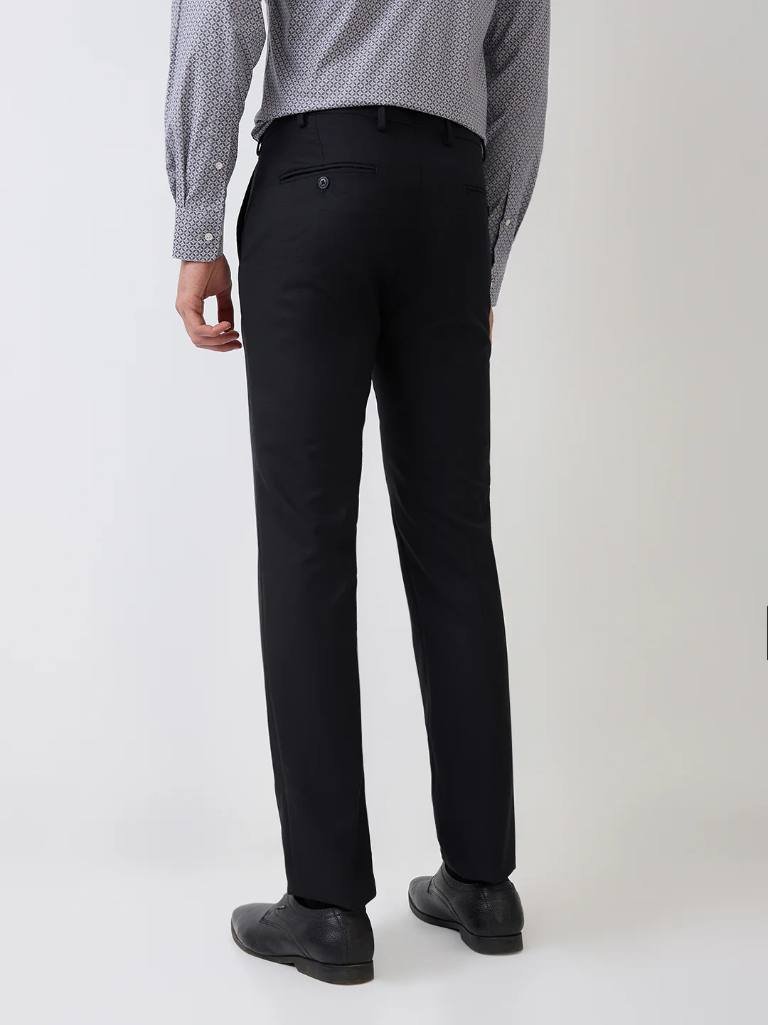 Park Avenue Men Black Structure Slim Fit Wool Blend Trouser - Image 4