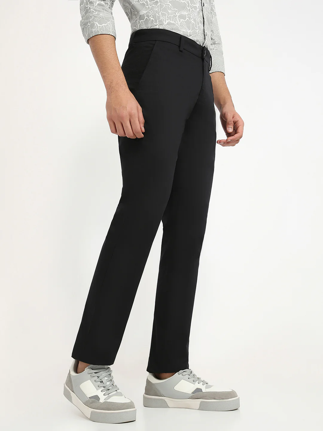 Park Avenue Men Black Twill Slim Fit Cotton Blend Trouser - Image 2