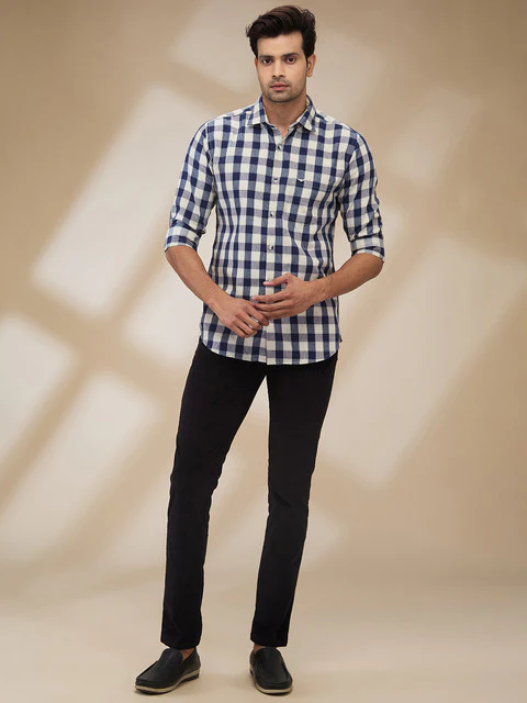 Park Avenue Men Blue Checks Slim Fit Cotton Blend Shirt - Image 2