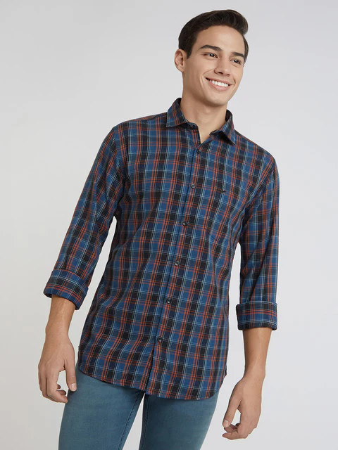 Park Avenue Men Blue Checks Slim Fit Cotton Blend Shirt