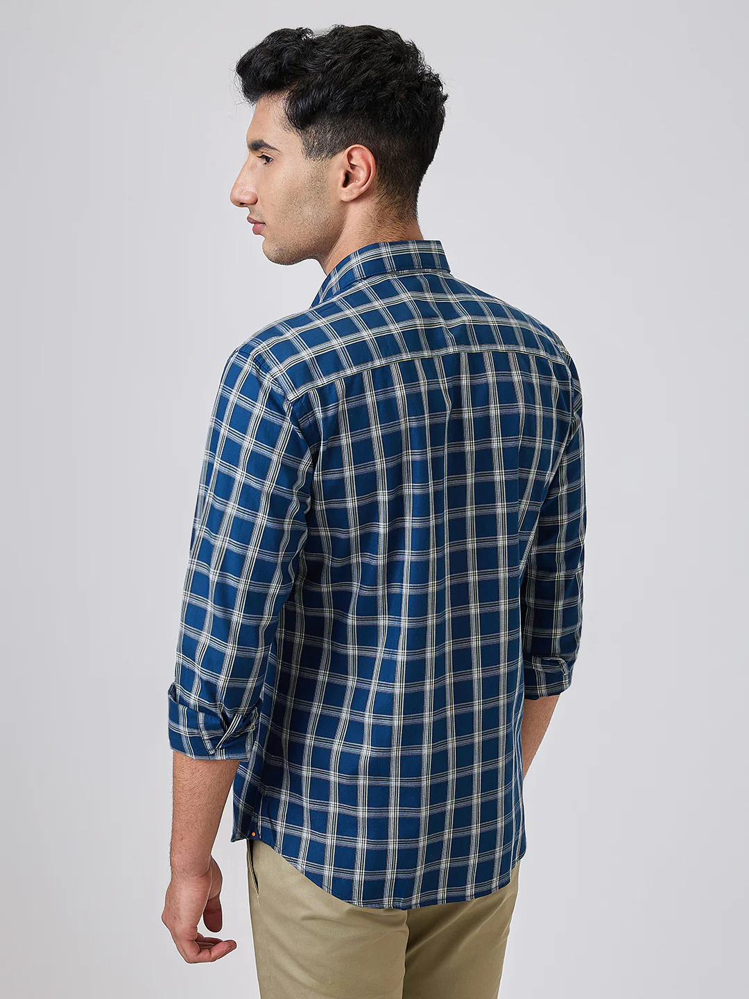 Park Avenue Men Blue Checks Slim Fit Cotton Blend Shirt - Image 4