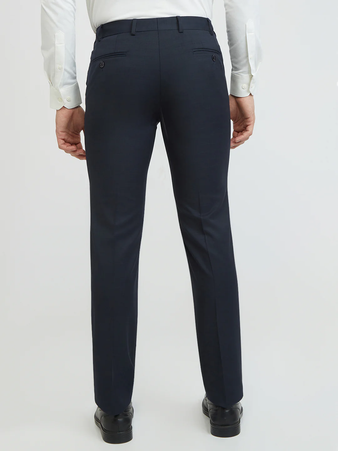 Park Avenue Men Blue Checks Slim Fit Polyester Blend Trouser - Image 4