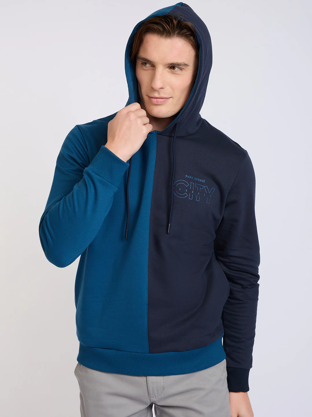 Park Avenue Men Blue Cut & Sew Slim Fit Cotton Blend Sweatshirt - Image 2