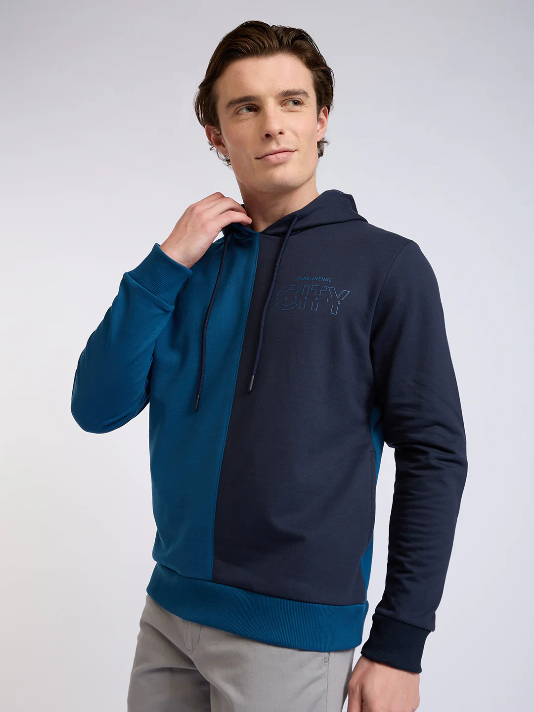 Park Avenue Men Blue Cut & Sew Slim Fit Cotton Blend Sweatshirt - Image 3