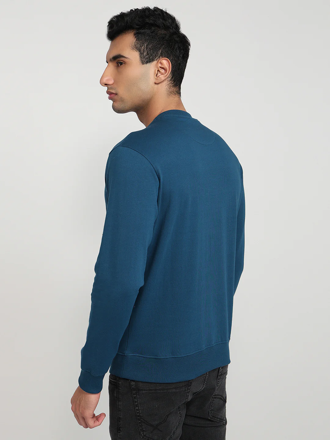 Park Avenue Men Blue Printed Slim Fit Cotton Blend Sweatshirt - Image 4