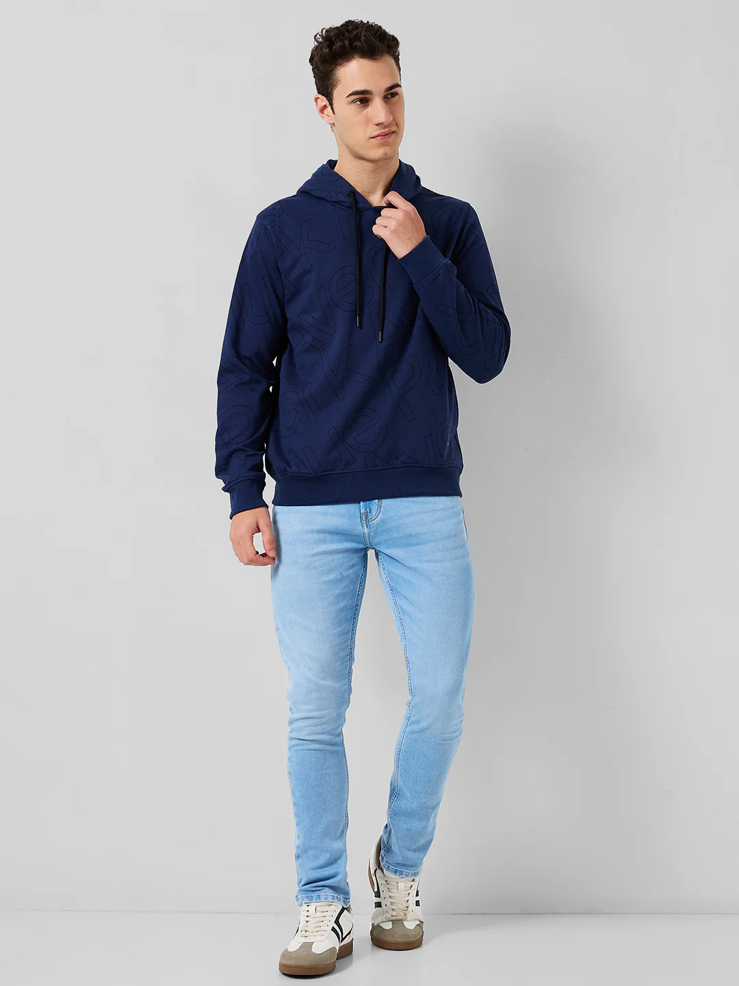 Park Avenue Men Blue Printed Slim Fit Cotton Blend Sweatshirt - Image 4