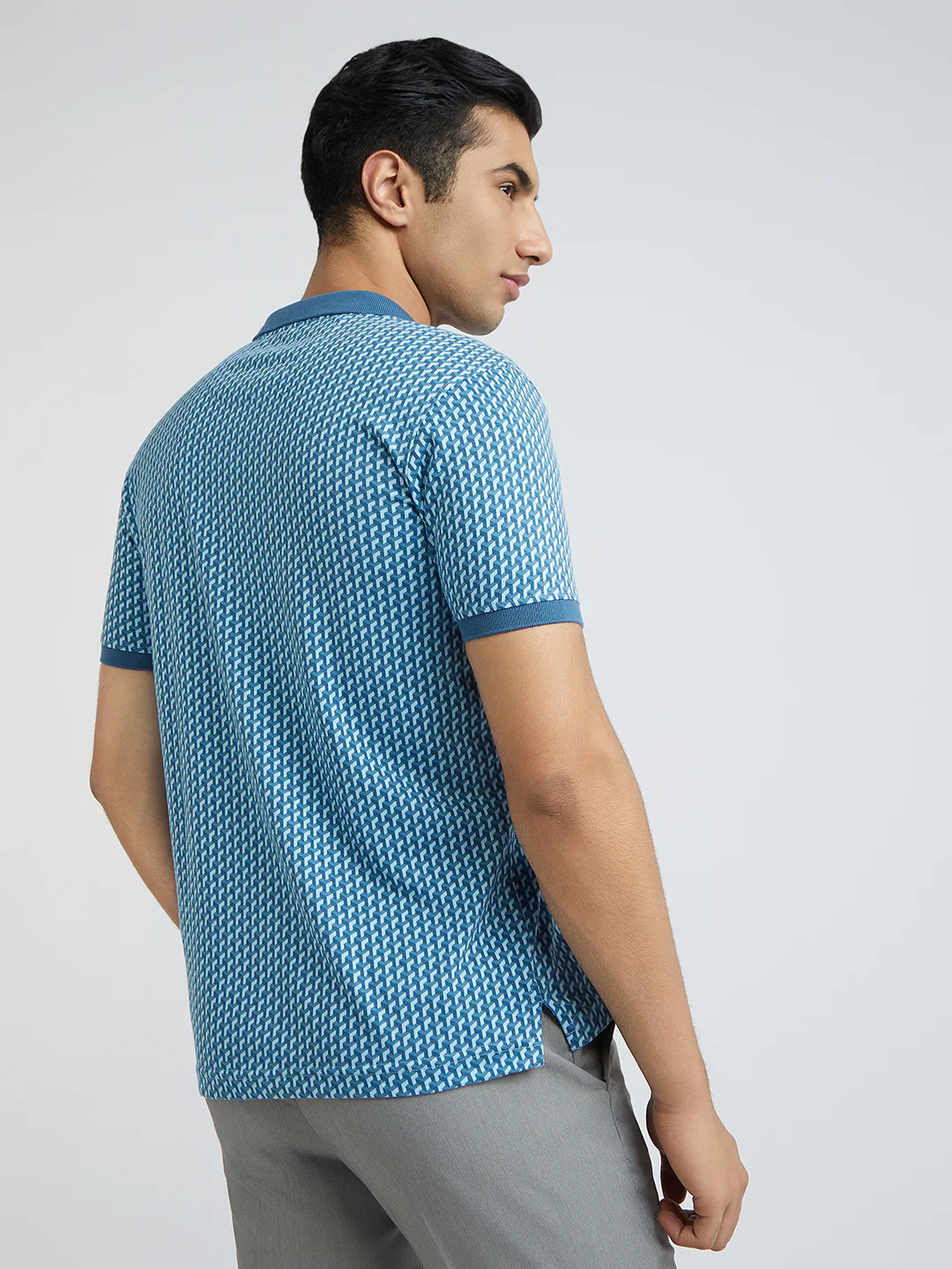 Park Avenue Men Blue Printed Slim Fit Cotton Blend T-Shirt - Image 2