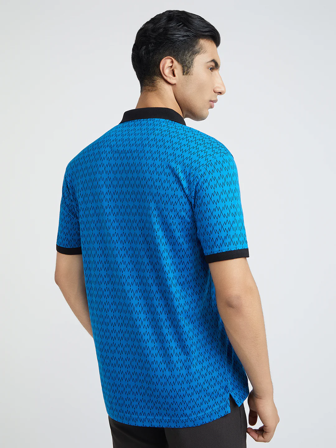 Park Avenue Men Blue Printed Slim Fit Cotton Blend T-Shirt - Image 4