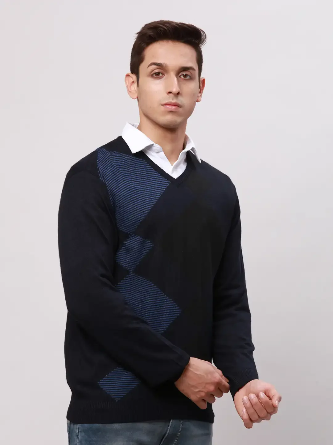 Park Avenue Men Blue Regular Fit Argyle Cotton Full Sleeve V Neck Collar Pullovers - Image 2
