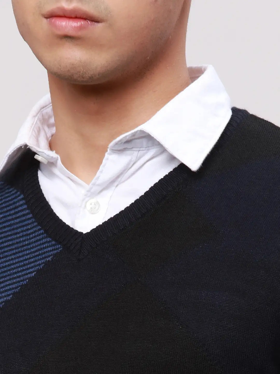 Park Avenue Men Blue Regular Fit Argyle Cotton Full Sleeve V Neck Collar Pullovers - Image 6