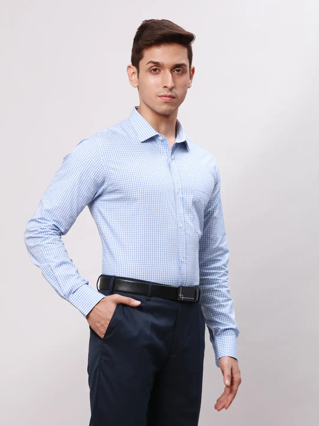 Park Avenue Men Blue Slim Fit Checks Cotton Shirts - Image 2