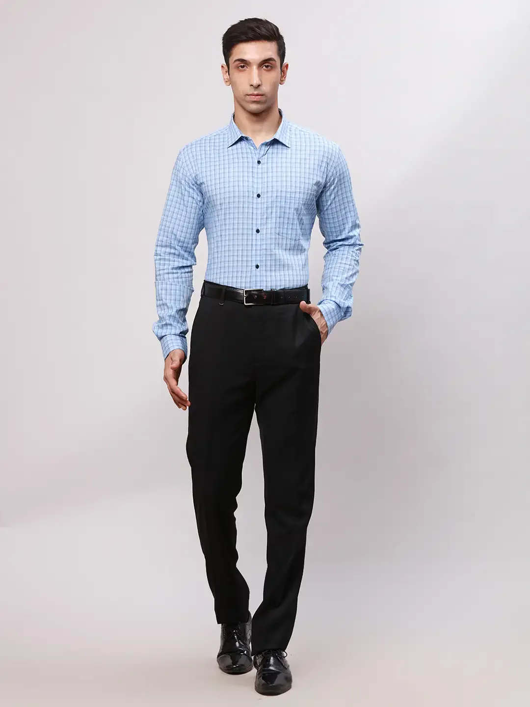 Park Avenue Men Blue Slim Fit Checks Cotton Shirts - Image 5