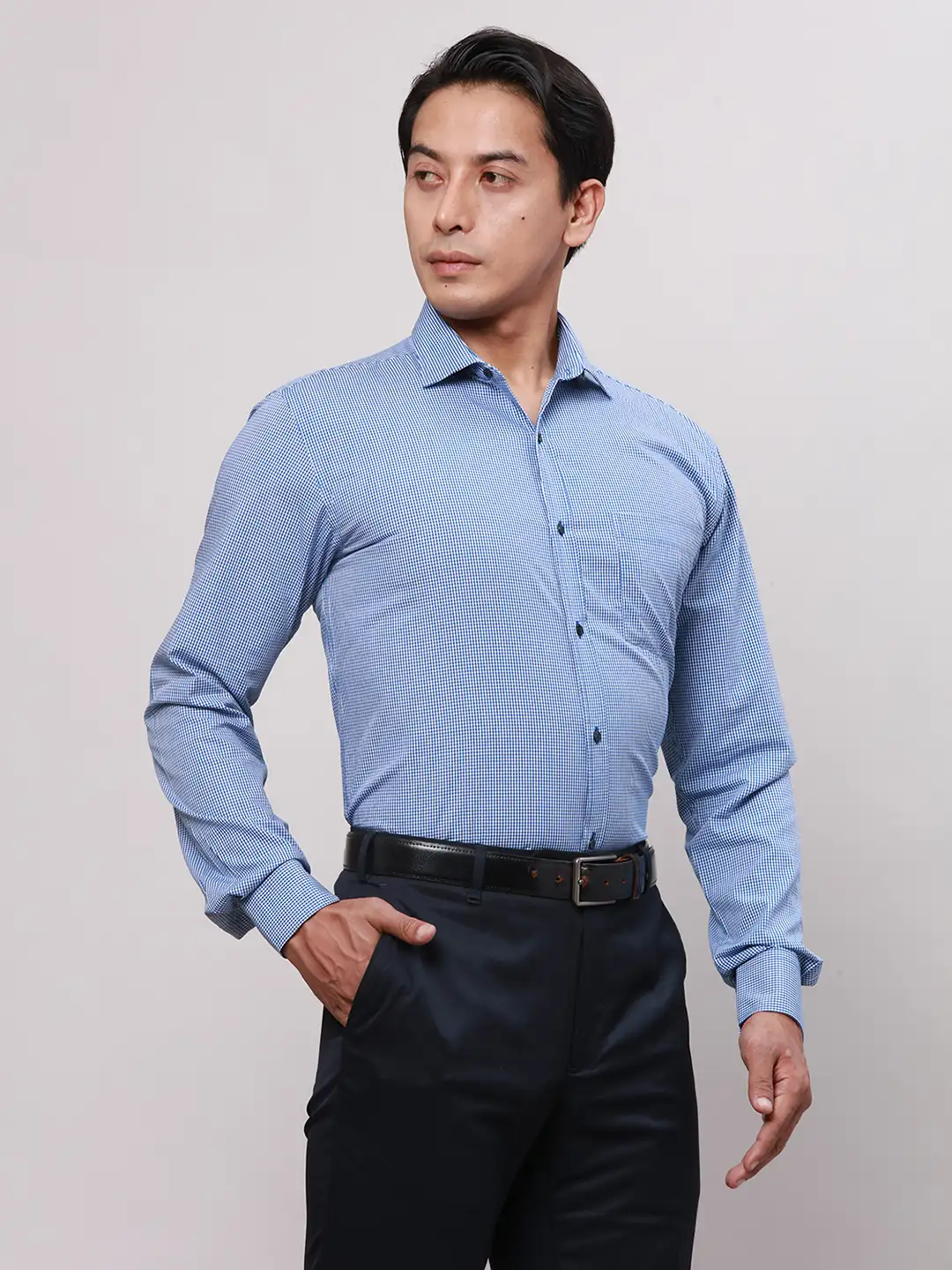 Park Avenue Men Blue Slim Fit Checks Cotton Shirts - Image 2