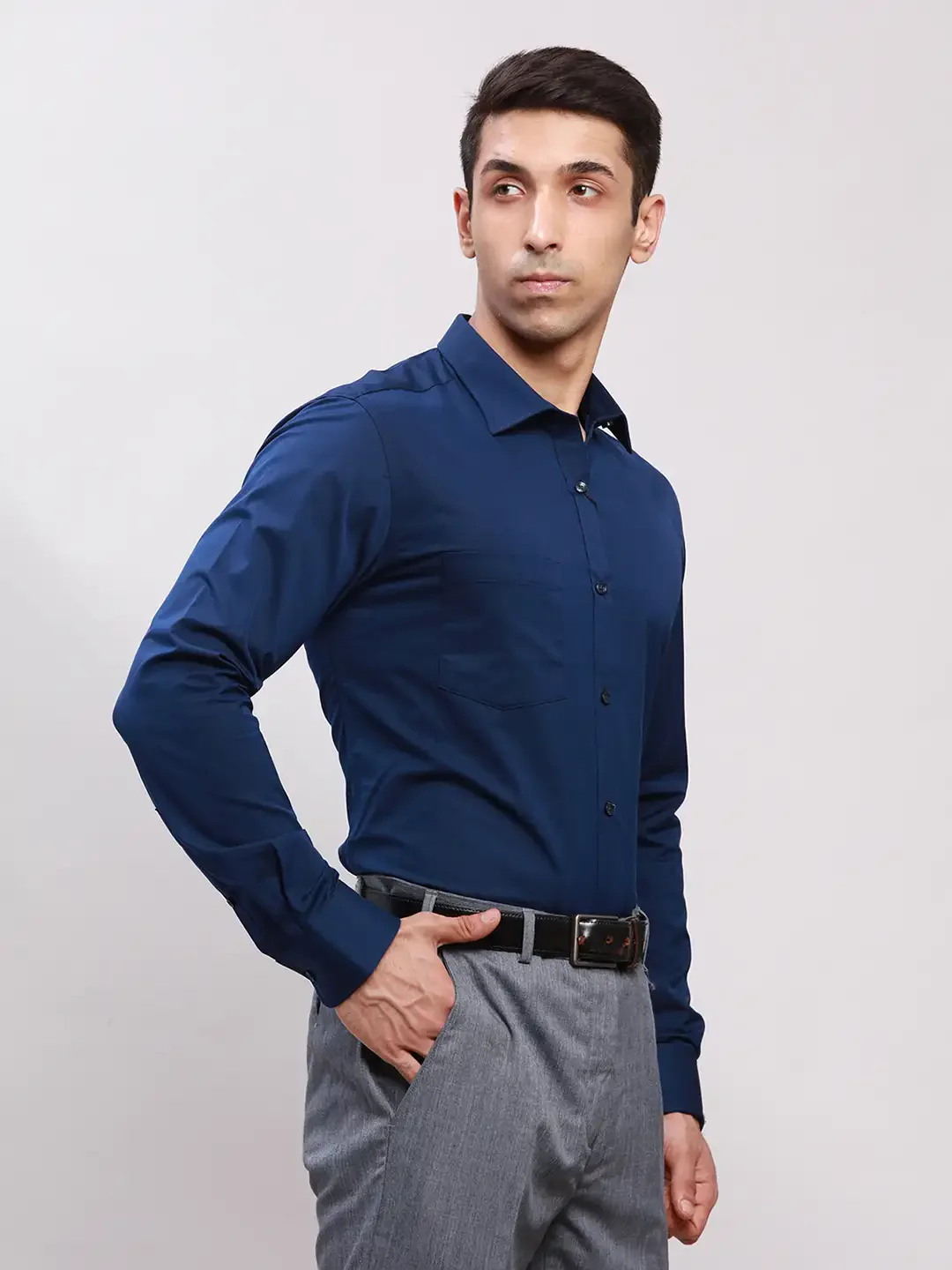 Park Avenue Men Blue Slim Fit Self Design Cotton Polyester Full Sleeve Cut Away Shirt - Image 2
