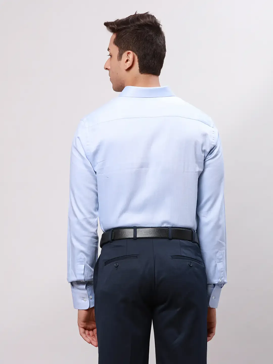 Park Avenue Men Blue Slim Fit Structure Cotton Shirts - Image 5