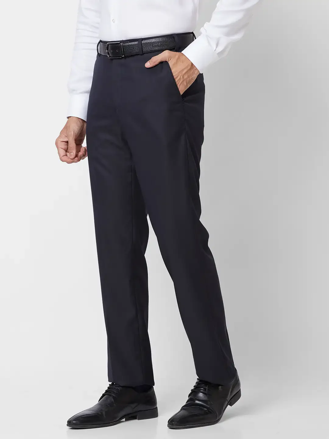 Park Avenue Men Blue Smart Fit Solid Trouser - Image 3
