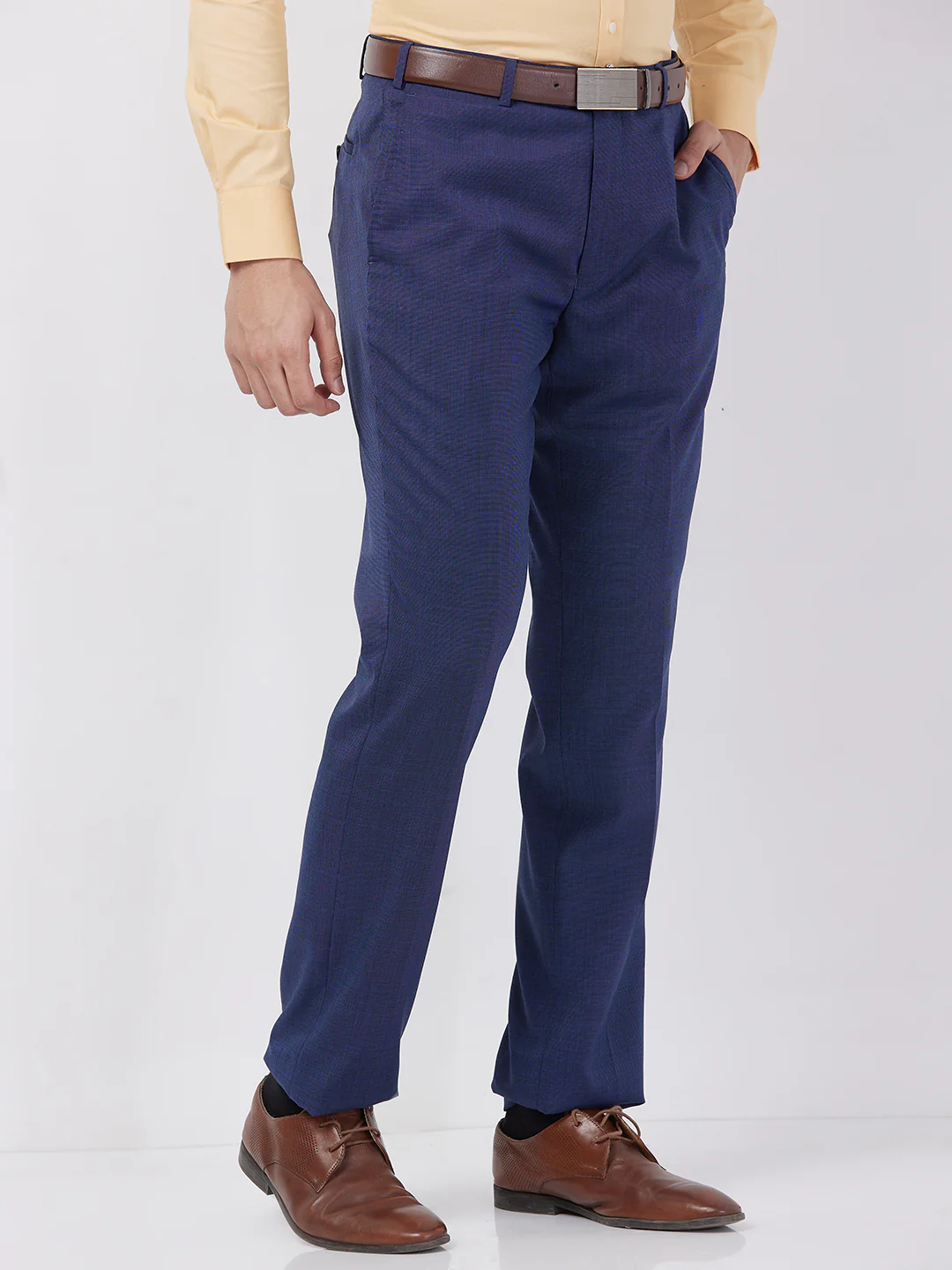Park Avenue Men Blue Solid Luxus Fit Wool Blend Trouser - Image 2