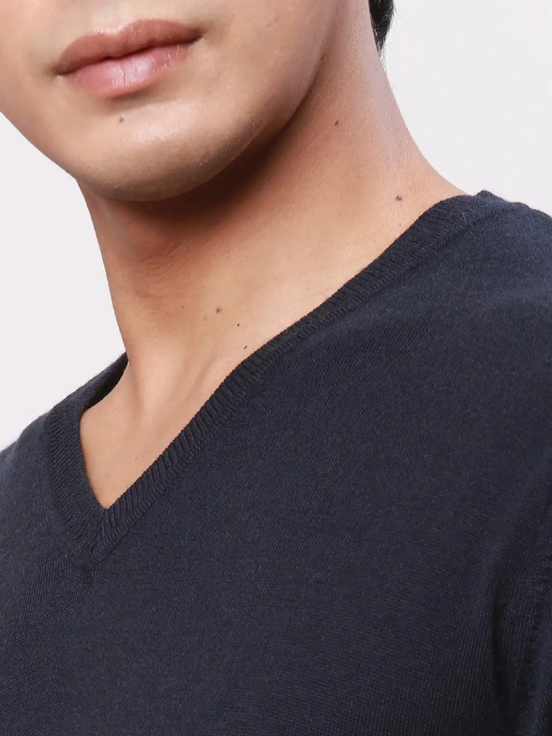 Park Avenue Men Blue Solid Regular Acrylic Blend Full Sleeve Pullover - Image 6