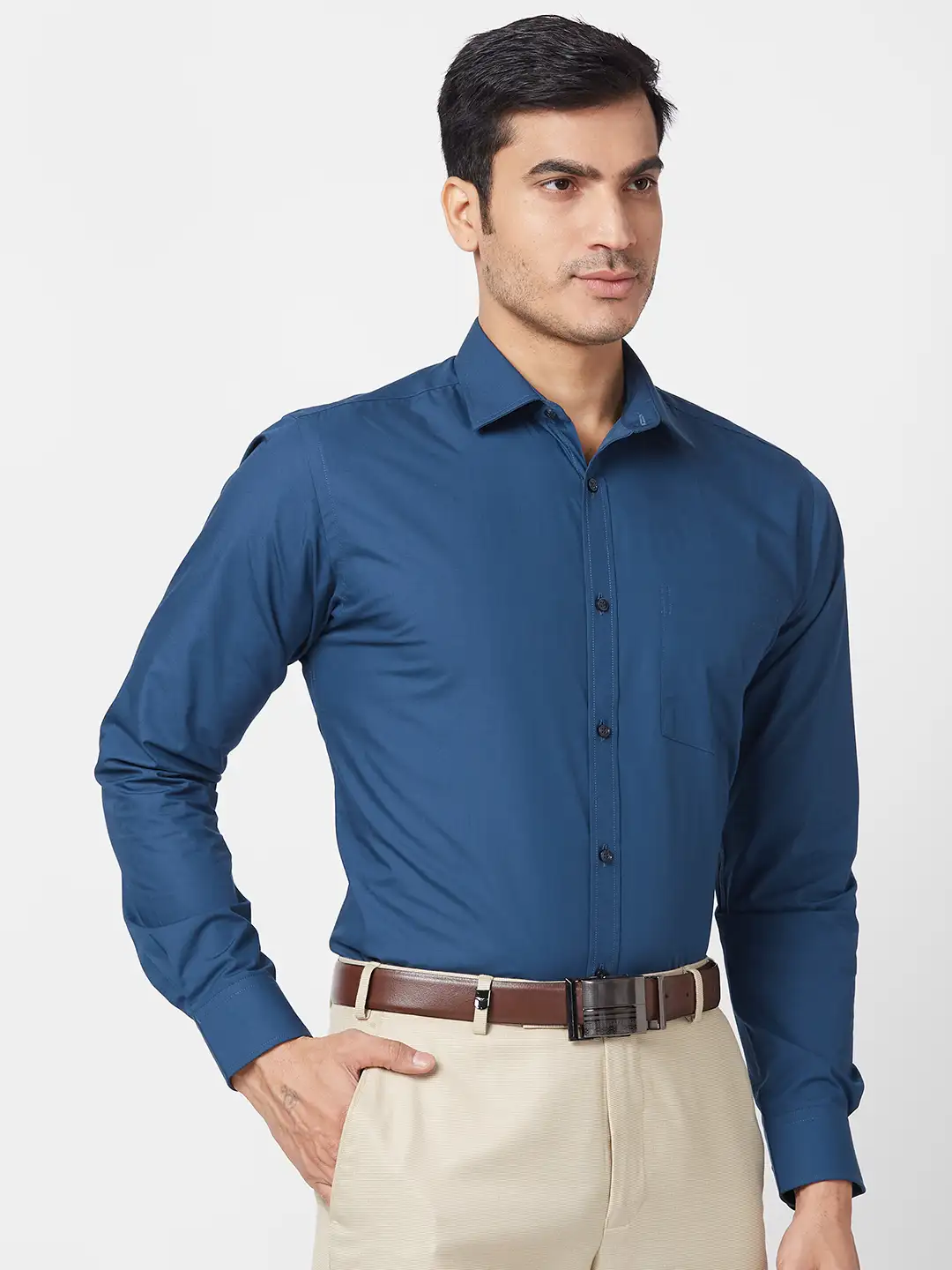 Park Avenue Men Blue Solid Slim Fit Cotton Blend Cutaway Collar Shirt - Image 2
