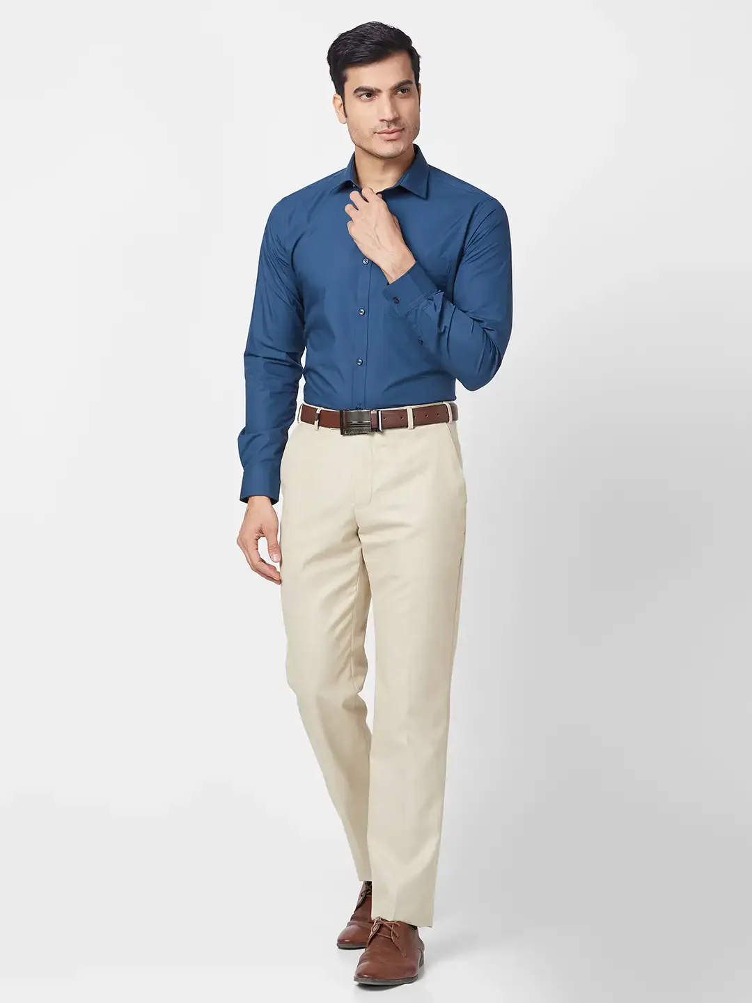 Park Avenue Men Blue Solid Slim Fit Cotton Blend Cutaway Collar Shirt - Image 5