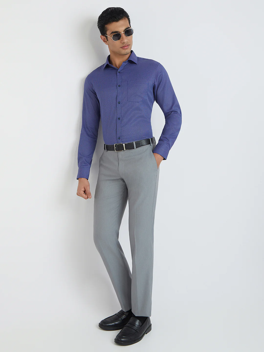 Park Avenue Men Blue Solid Slim Fit Cotton Blend Shirt - Image 2
